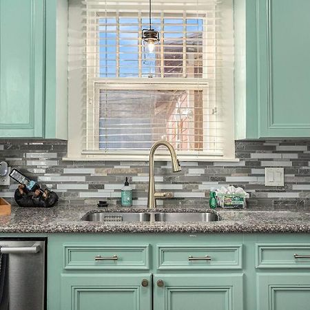 Beachy Bungalow! 2Bd, King Bed Galveston Extérieur photo