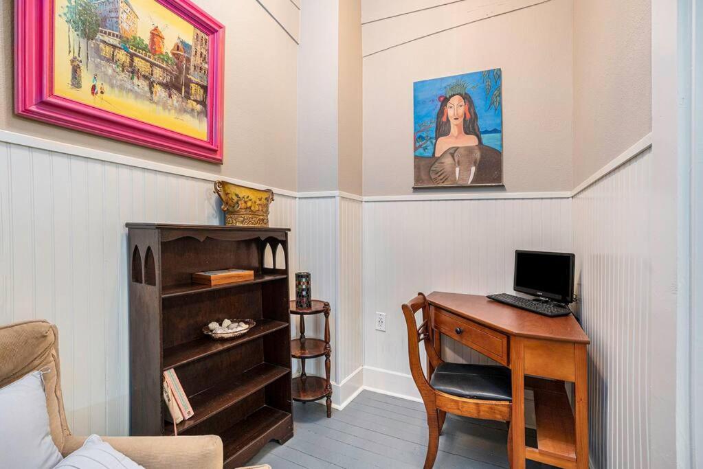Beachy Bungalow! 2Bd, King Bed Galveston Extérieur photo